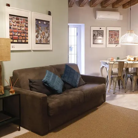 Lägenhet Classy & Cozy By The Acquario By Wonderful Italy *
